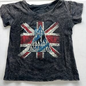Def Leppard Women S Distressed Black Acid Wash Graphic Band Cropped Tee 1980s